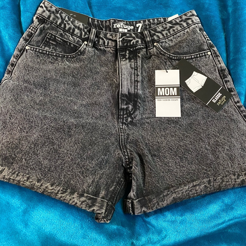 BNWT high waisted denim shorts